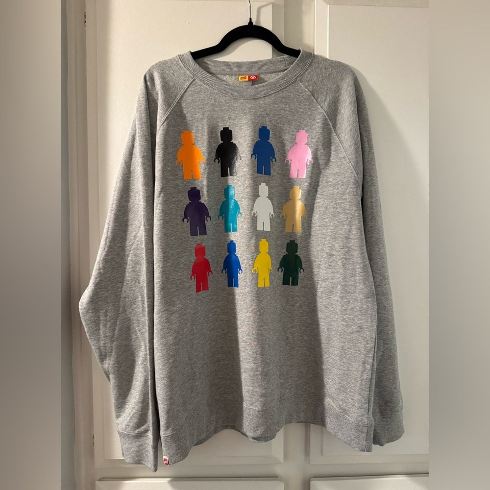 Lego Target Men’s L Gray Crewneck Sweatshirt Lego Minifigure Design NWT